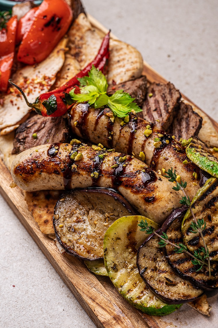 Grilled meat with vegetables